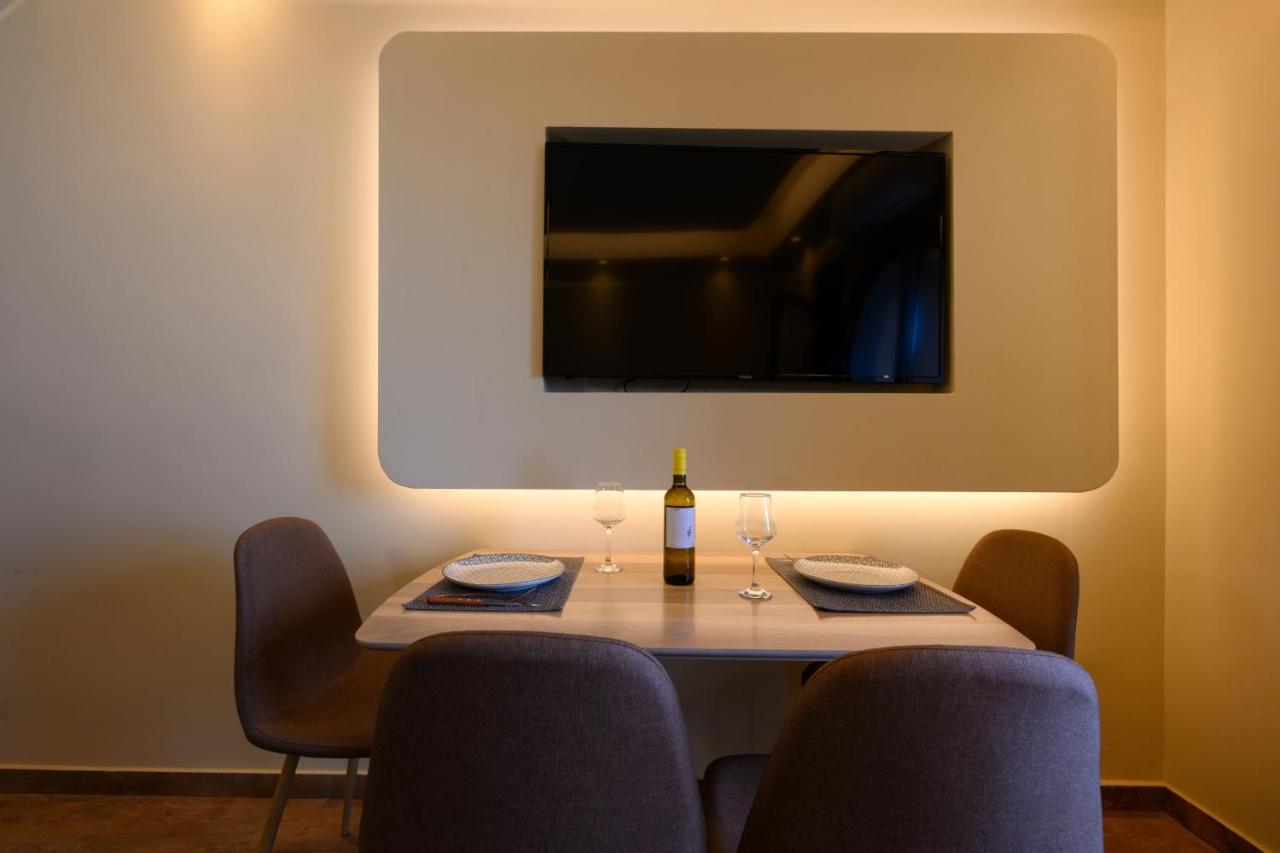 Seven Keys Luxury Suites Ahílio Kültér fotó