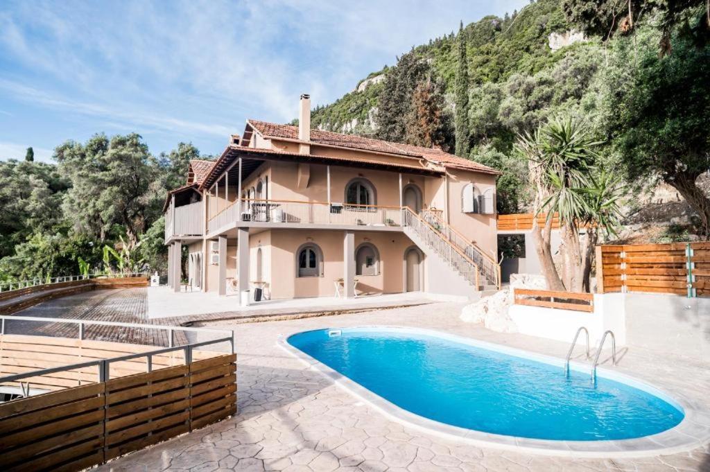 Seven Keys Luxury Suites Ahílio Kültér fotó