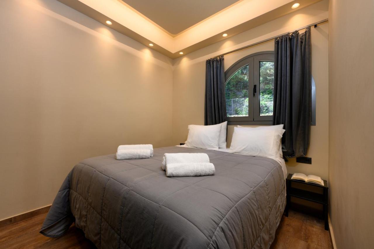 Seven Keys Luxury Suites Ahílio Kültér fotó