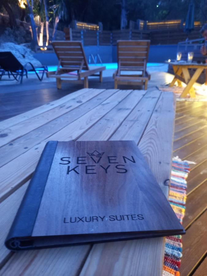 Seven Keys Luxury Suites Ahílio Kültér fotó