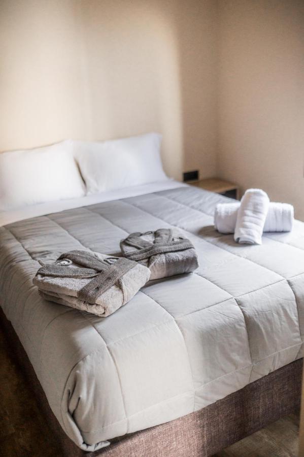 Seven Keys Luxury Suites Ahílio Kültér fotó