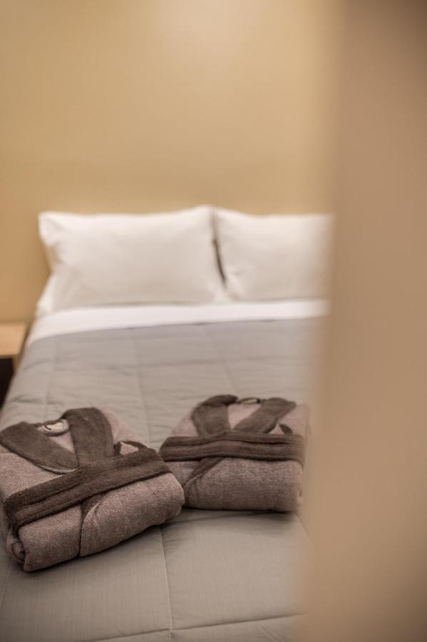 Seven Keys Luxury Suites Ahílio Kültér fotó