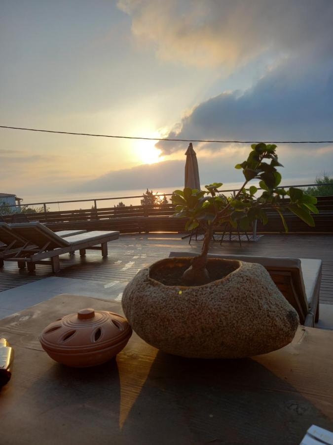Seven Keys Luxury Suites Ahílio Kültér fotó